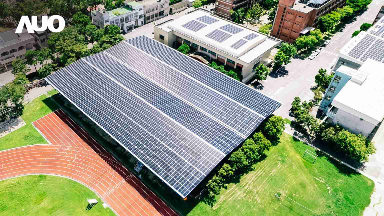 尊龙z6SunSteel光电整合型浪板具备快速安装、、轻量化优势,,可提升15%发电效能,,,通过国际IEC与台湾VPC认证安全、、、、防漏、、、、耐候标准